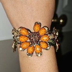 Beautiful bees and sunflower crystal and rhinestones mixed bronzed bracelet